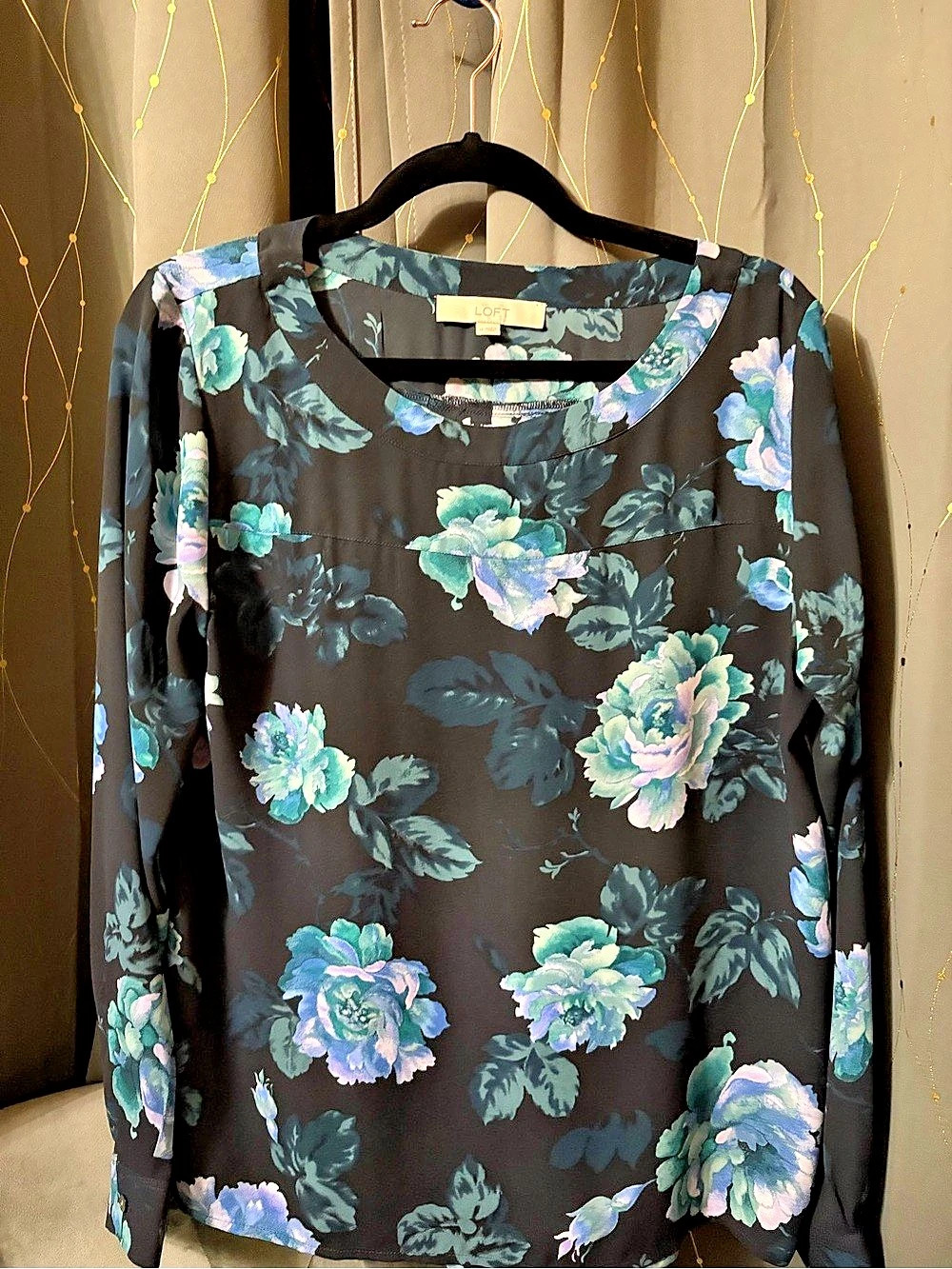 LOFT Floral Long Sleeve Blouse in Black & Blue Size Medium